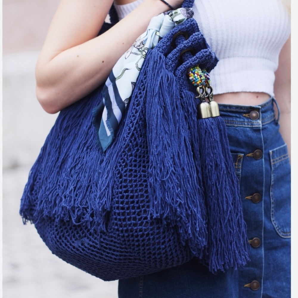 Elliott Mann unique fringe bag in white - Picture 10 of 10